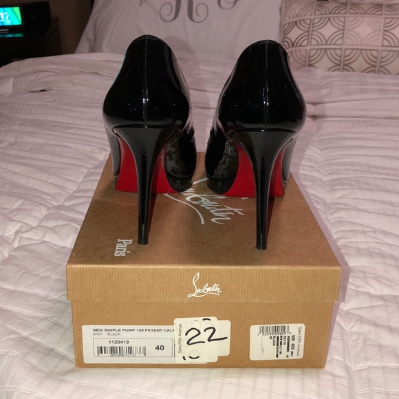 SOLD Worn Christian Louboutin Black 100 Pump - Picture 2 of 7